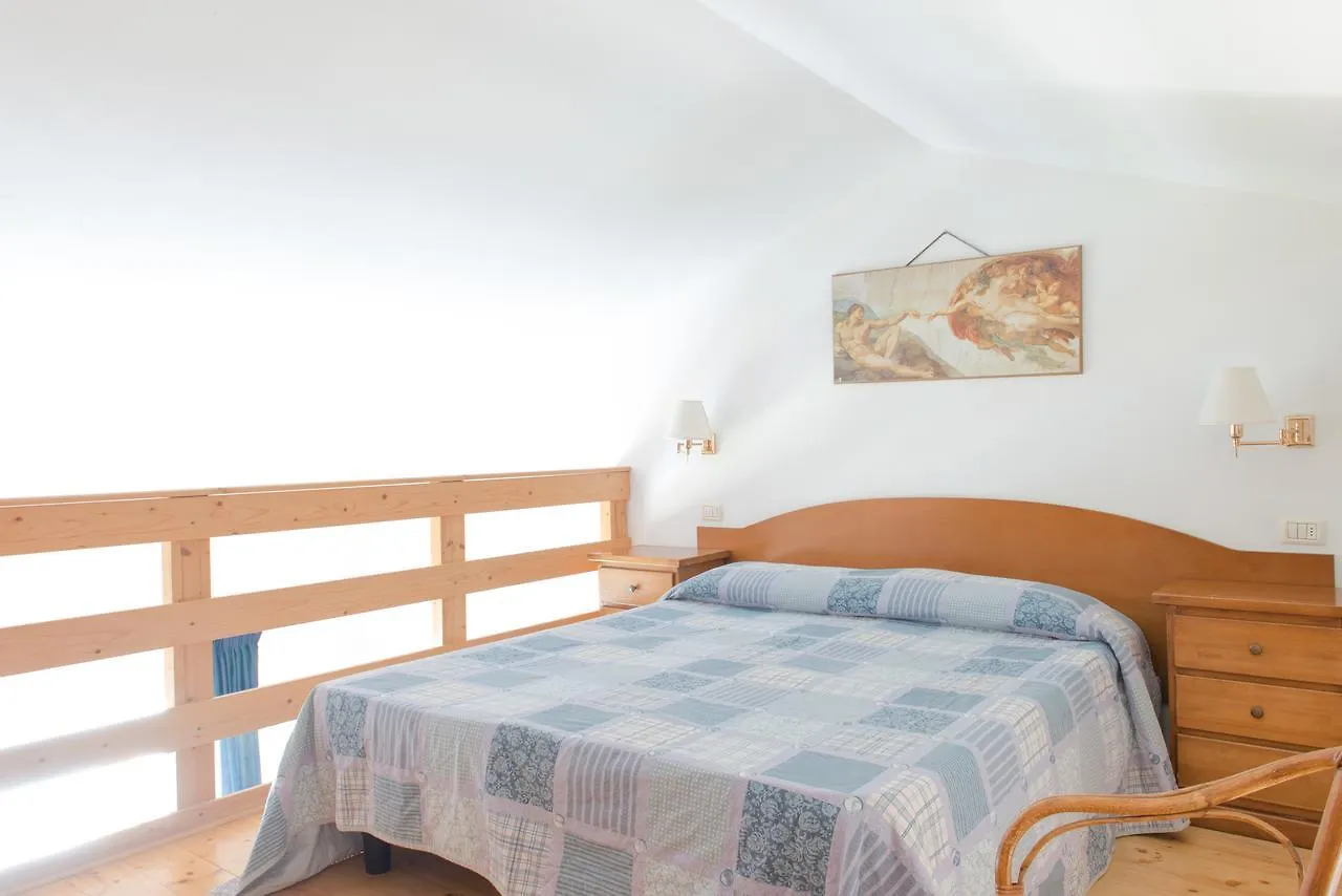 Tremosine Villa Anna Apartments 0*,  איטליה